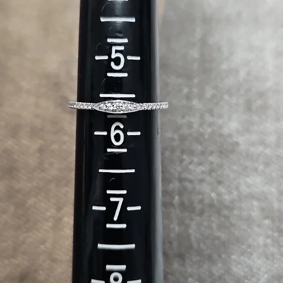 Solid Gold Diamond Ring, Bony Levy - Picture 6 of 6